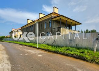 Продам дом, 1350 м2, деревня Новинки