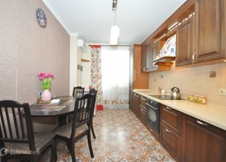 Продается двухкомнатная квартира, 66.5 м2, Казань, улица Юлиуса Фучика, 14В