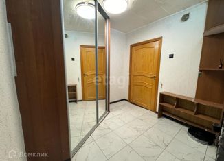 Продаю 2-комнатную квартиру, 58.4 м2, Приморский край, улица Давыдова, 42