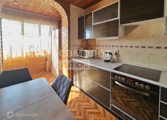 Продается 3-ком. квартира, 90 м2, Сочи, улица Макаренко, 35