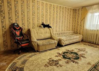 Продается однокомнатная квартира, 32 м2, Сургут, улица Грибоедова, 4/2