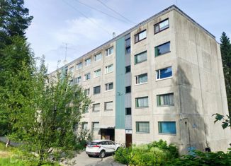 Продажа трехкомнатной квартиры, 63 м2, Костомукша, Советская улица, 4