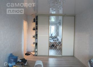 Продам 2-ком. квартиру, 43 м2, Ставрополь, микрорайон № 5, улица Мира, 316