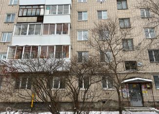 Продается трехкомнатная квартира, 56 м2, Екатеринбург, улица Старых Большевиков, 84к4, улица Старых Большевиков
