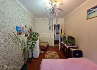 Продается трехкомнатная квартира, 61.1 м2, Крым, Ялтинская улица, 12