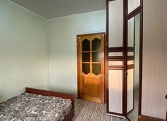 Продаю трехкомнатную квартиру, 73.7 м2, Астрахань, улица Бабаевского, 41