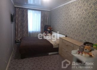 Продам 2-ком. квартиру, 43 м2, посёлок городского типа Редкино, улица Гагарина, 4