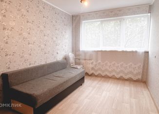 Сдаю 3-ком. квартиру, 60 м2, Санкт-Петербург, улица Ивана Фомина, 7к1, метро Парнас