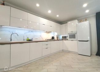 Продается 3-ком. квартира, 103 м2, посёлок Голубево, Изумрудная улица, 14