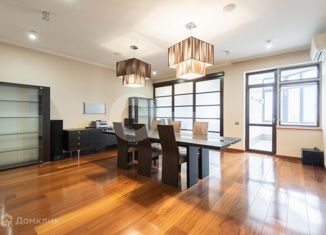 Продажа 4-ком. квартиры, 230 м2, Казань, улица Патриса Лумумбы, 44, Советский район