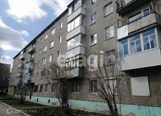 Продам четырехкомнатную квартиру, 63.2 м2, Алапаевск, улица Фрунзе, 47