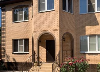 Продается дом, 360 м2, поселок Новая Целина