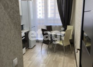 Сдается в аренду однокомнатная квартира, 32 м2, село Каменка, микрорайон Олимпийской славы, 2