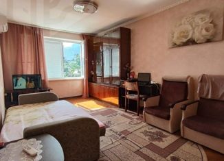 Продам 2-ком. квартиру, 50.8 м2, посёлок городского типа Кореиз, Южная улица, 26