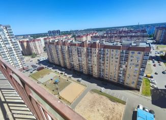 Продаю 3-ком. квартиру, 82.3 м2, Воронежская область, улица Артамонова, 34Ж