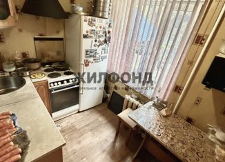 Продаю 2-комнатную квартиру, 48 м2, Елизово, улица Ленина, 34