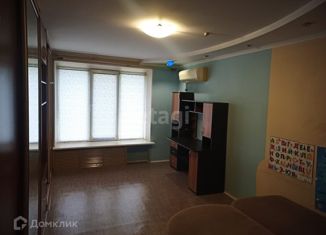3-комнатная квартира на продажу, 64.2 м2, Приморский край, проспект 100-летия Владивостока, 143
