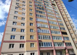 Продаю 3-ком. квартиру, 71.1 м2, Киров, Ленинский район, улица Маклина, 60А