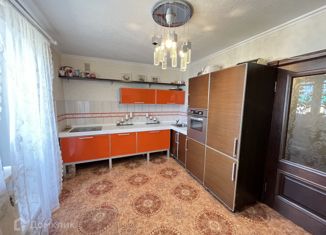 Продается 2-комнатная квартира, 74.1 м2, Чебоксары, проспект Максима Горького, 33