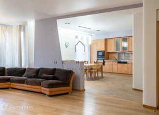 Продам 4-ком. квартиру, 130.7 м2, Санкт-Петербург, Мичуринская улица, 6, Мичуринская улица