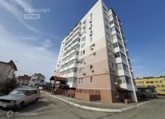 Продам 4-ком. квартиру, 95.2 м2, Крымск, Пролетарская улица, 26