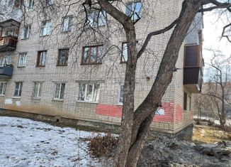 Продается четырехкомнатная квартира, 62 м2, Екатеринбург, улица Фрезеровщиков, 25к1, метро Проспект Космонавтов