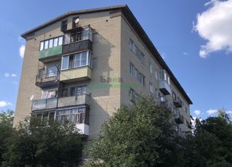 Продам 2-ком. квартиру, 41 м2, Вольск, улица Маршала Жукова, 4