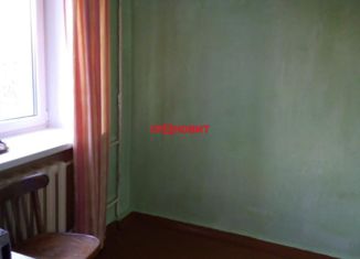 Продам трехкомнатную квартиру, 44 м2, Новосибирск, улица Немировича-Данченко, 163, метро Студенческая