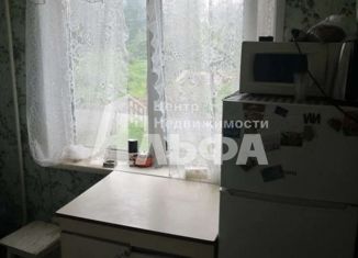 Продаю 2-ком. квартиру, 38 м2, поселок Углеуральский, 2-я Коммунистическая улица, 109