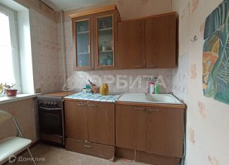Продаю 2-комнатную квартиру, 45 м2, Тюменская область, улица Республики, 180
