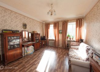 Продам 4-комнатную квартиру, 98 м2, Петрозаводск, улица Анохина, 8, район Центр