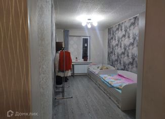Продам 3-комнатную квартиру, 57.2 м2, поселок городского типа Ахтырский, Краснодарский переулок, 4