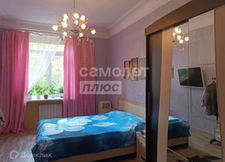 Продается 2-ком. квартира, 60.8 м2, Омск, улица Пархоменко, 11, Октябрьский округ