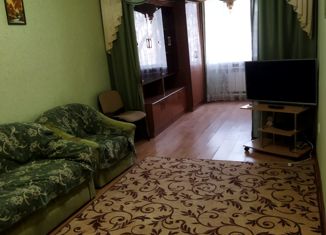 Продаю 3-комнатную квартиру, 76 м2, Геленджик, улица Гринченко, 32