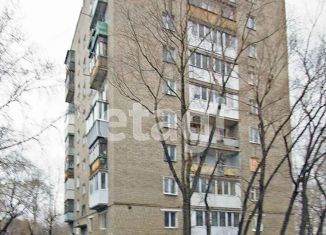 Продается 3-комнатная квартира, 52.6 м2, Омская область, улица Калинина, 4