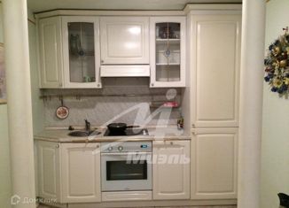 Сдача в аренду однокомнатной квартиры, 41 м2, Москва, улица Гришина, 23к5, улица Гришина