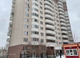 Сдаю двухкомнатную квартиру, 82.6 м2, Екатеринбург, улица Блюхера, 41, улица Блюхера