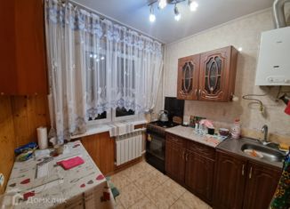 Продается 2-ком. квартира, 44 м2, Владикавказ, улица Леонова, 11, 4-й микрорайон