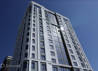 Продаю 1-ком. квартиру, 49 м2, Майкоп, улица Гагарина, 1Б