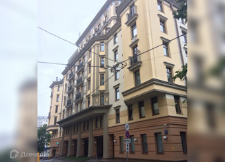 Продается 1-комнатная квартира, 136 м2, Москва, Большой Каретный переулок, 24с2, метро Цветной бульвар