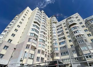 Сдается в аренду 1-ком. квартира, 49 м2, Екатеринбург, улица Лодыгина, 4, улица Лодыгина