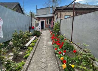 Продается 2-комнатная квартира, 37.2 м2, Пятигорск, Школьная улица, 156