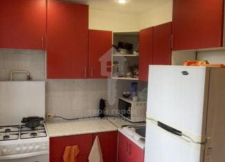 Продам 3-ком. квартиру, 50 м2, Омск, улица Ермолаева, 5