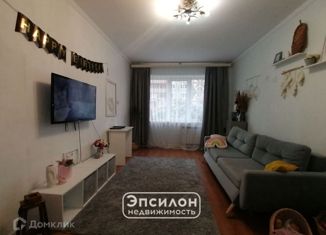 Продается 3-ком. квартира, 72.6 м2, Курская область, Студенческая улица, 20