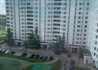 Продаю 3-ком. квартиру, 72.2 м2, Москва, улица Маршала Савицкого, 30, улица Маршала Савицкого