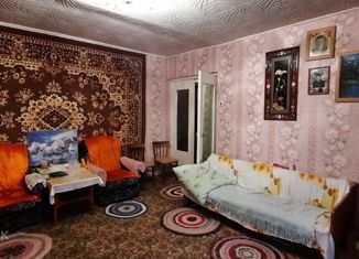 Продаю 2-комнатную квартиру, 50.7 м2, село Травники, Советская улица, 36