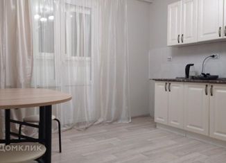 Сдаю в аренду 1-ком. квартиру, 39 м2, Тольятти, Московский проспект, 44, ЖК Матрёшка