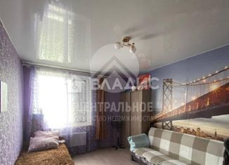 Двухкомнатная квартира на продажу, 52 м2, Новосибирск, улица Ватутина, 12/1, метро Студенческая