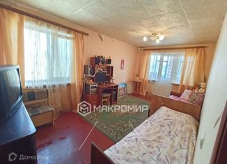 Продажа 2-комнатной квартиры, 46 м2, Мценск, 1-й микрорайон, 24