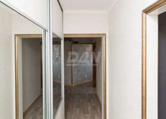 Продаю трехкомнатную квартиру, 74.5 м2, Челябинск, улица Ворошилова, 6Б